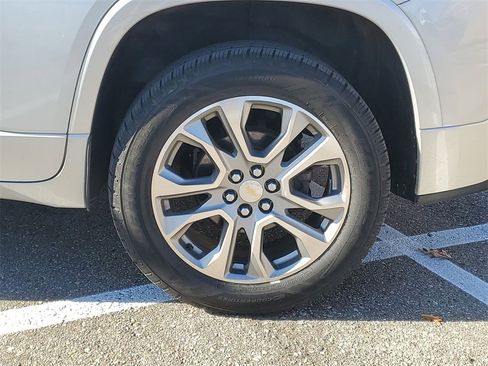 Certified 2018 Chevrolet Traverse Premier image 33
