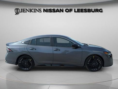 New 2026 Nissan Sentra SR w/ Floor Mat Package FWD image 2