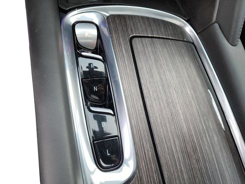 Used 2024 Buick Enclave Avenir w/ Avenir Technology Package image 43