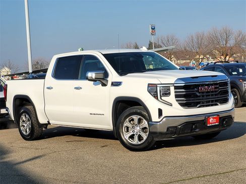 Used 2024 GMC Sierra 1500 SLT image 2