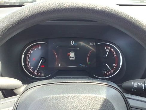 Used 2025 Toyota RAV4 XLE AWD/4WD image 20
