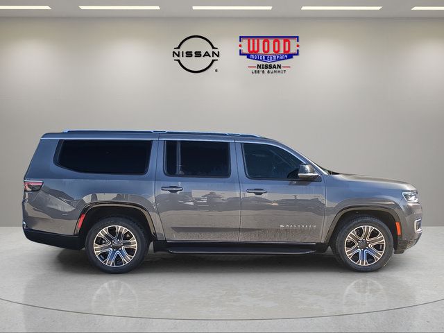 Used 2024 Jeep Wagoneer L Series II w/ Flexible Seating Group AWD/4WD image 2