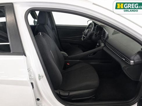 Used 2021 Hyundai Elantra SEL FWD image 10