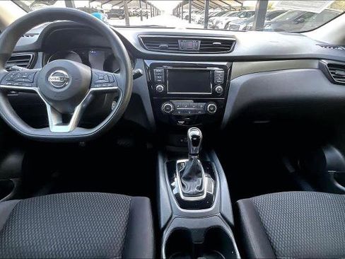 Certified 2019 Nissan Rogue Sport S image 14