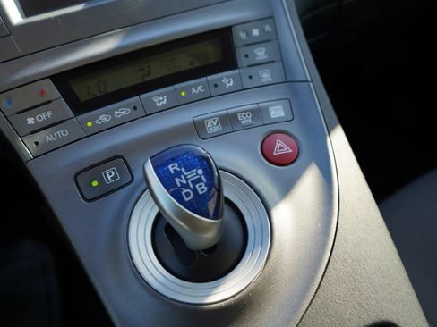 Used 2014 Toyota Prius Two FWD image 12