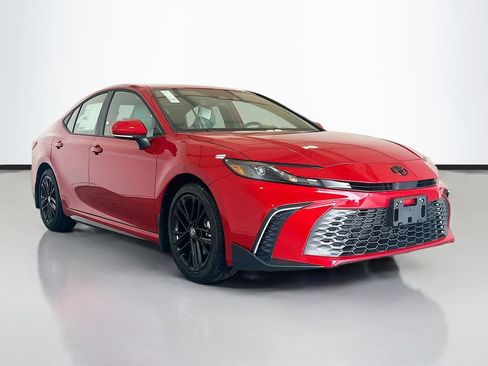 New 2026 Toyota Camry SE FWD image 3
