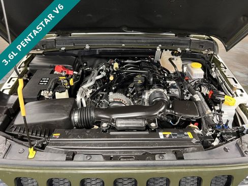 Used 2022 Jeep Wrangler Unlimited Sahara image 10