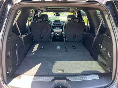 Used 2024 Chevrolet Tahoe Z71 w/ Off-Road Capability Package AWD/4WD image 28