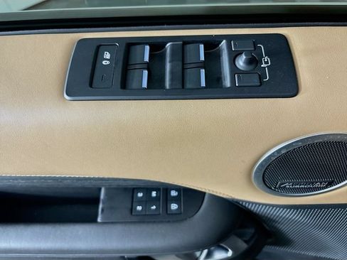 Used 2023 Land Rover Discovery Metropolitan Edition AWD/4WD image 20