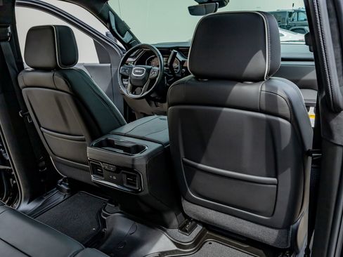 Used 2025 GMC Sierra 2500 AT4X AWD/4WD image 33