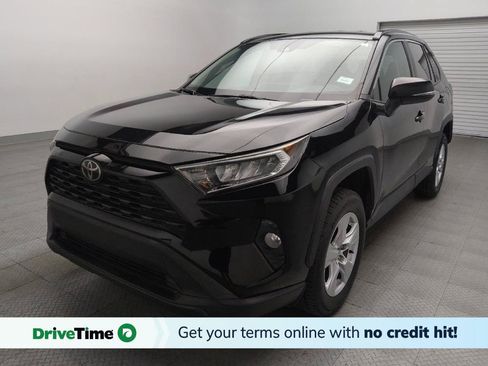 Used 2021 Toyota RAV4 XLE AWD/4WD image 1