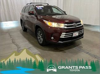Certified 2019 Toyota Highlander XLE AWD/4WD video 1