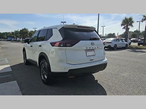 Used 2025 Nissan Rogue S FWD image 31