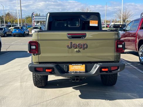 Certified 2025 Jeep Gladiator Mojave w/ Convenience Group image 6
