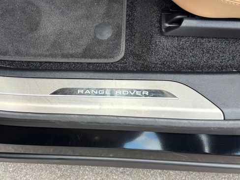 Certified 2025 Land Rover Range Rover Long Wheelbase SE AWD/4WD image 13