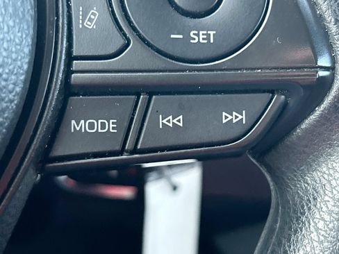 Used 2022 Toyota Corolla LE FWD image 16