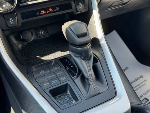 Certified 2025 Toyota RAV4 XLE w/ Convenience Package image 40