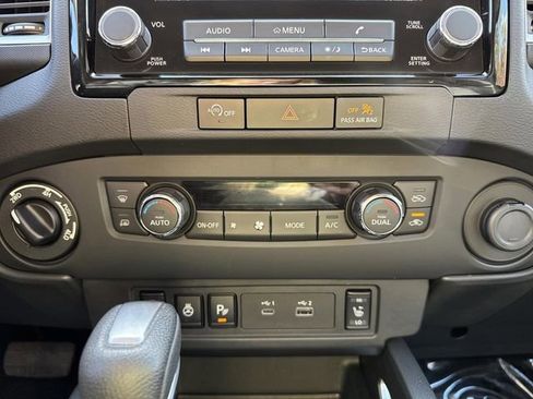 Used 2024 Nissan Frontier SV w/ SV Convenience Package image 18