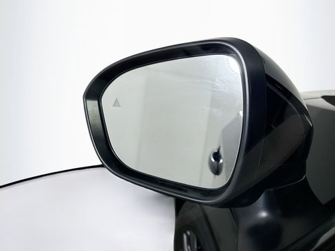 Used 2024 Nissan Ariya FWD image 16