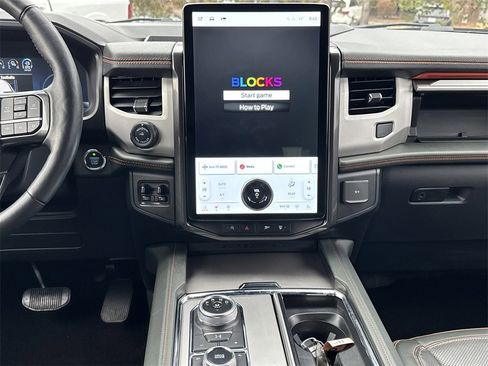 Used 2022 Ford Expedition Timberline image 10