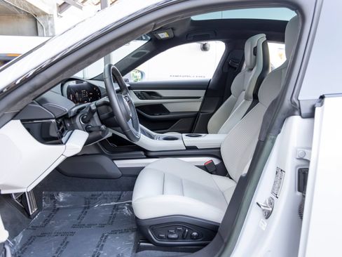 Certified 2023 Porsche Taycan GTS AWD/4WD image 31