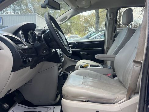 Used 2013 Chrysler Town & Country Touring-L w/ Entertainment Group #2 image 12