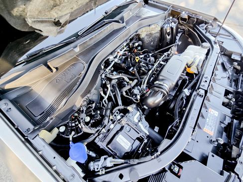 Used 2023 Ford Explorer XLT image 41