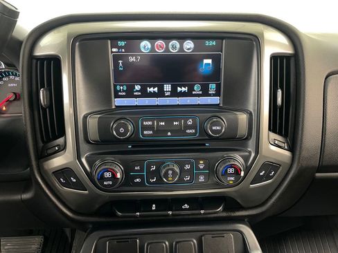 Used 2018 Chevrolet Silverado 1500 LT w/ All Star Edition image 32