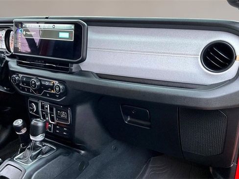 Used 2024 Jeep Gladiator Sport image 21