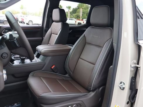 New 2026 GMC Sierra 1500 Denali w/ Denali Reserve Package AWD/4WD image 15