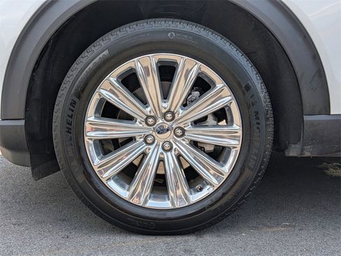 Used 2022 Ford Explorer Limited w/ Equipment Group 301A image 33