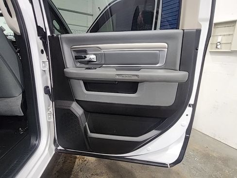 Used 2019 RAM 1500 Big Horn AWD/4WD image 29