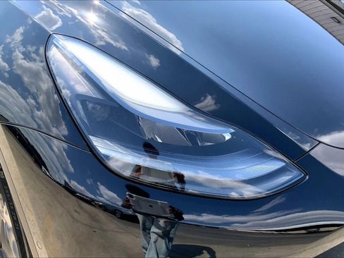 Used 2022 Tesla Model Y Performance AWD/4WD image 26