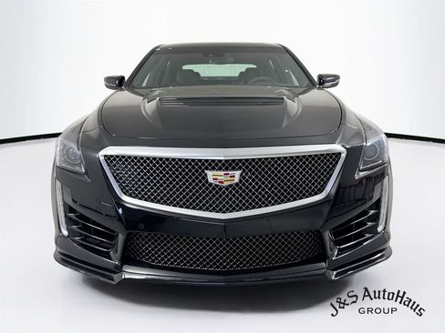 Used 2016 Cadillac CTS V w/ Luxury Package RWD image 2