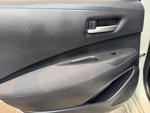 Used 2020 Toyota Corolla LE FWD image 24