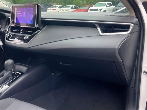 Used 2024 Toyota Corolla LE FWD image 18