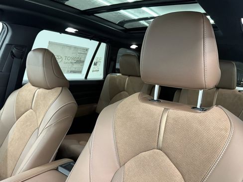 New 2026 Toyota Grand Highlander AWD Hybrid image 17