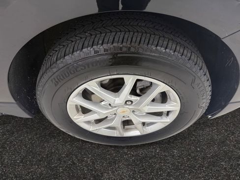 Used 2024 Chevrolet Equinox LT image 9