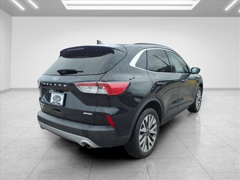 Used 2022 Ford Escape Titanium AWD/4WD image 10