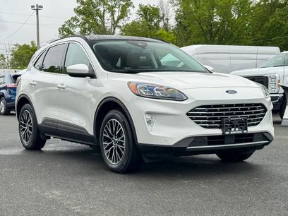 Used 2022 Ford Escape Titanium w/ Class II Trailer Tow Package