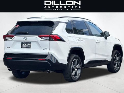 Used 2025 Toyota RAV4 SE AWD/4WD image 4