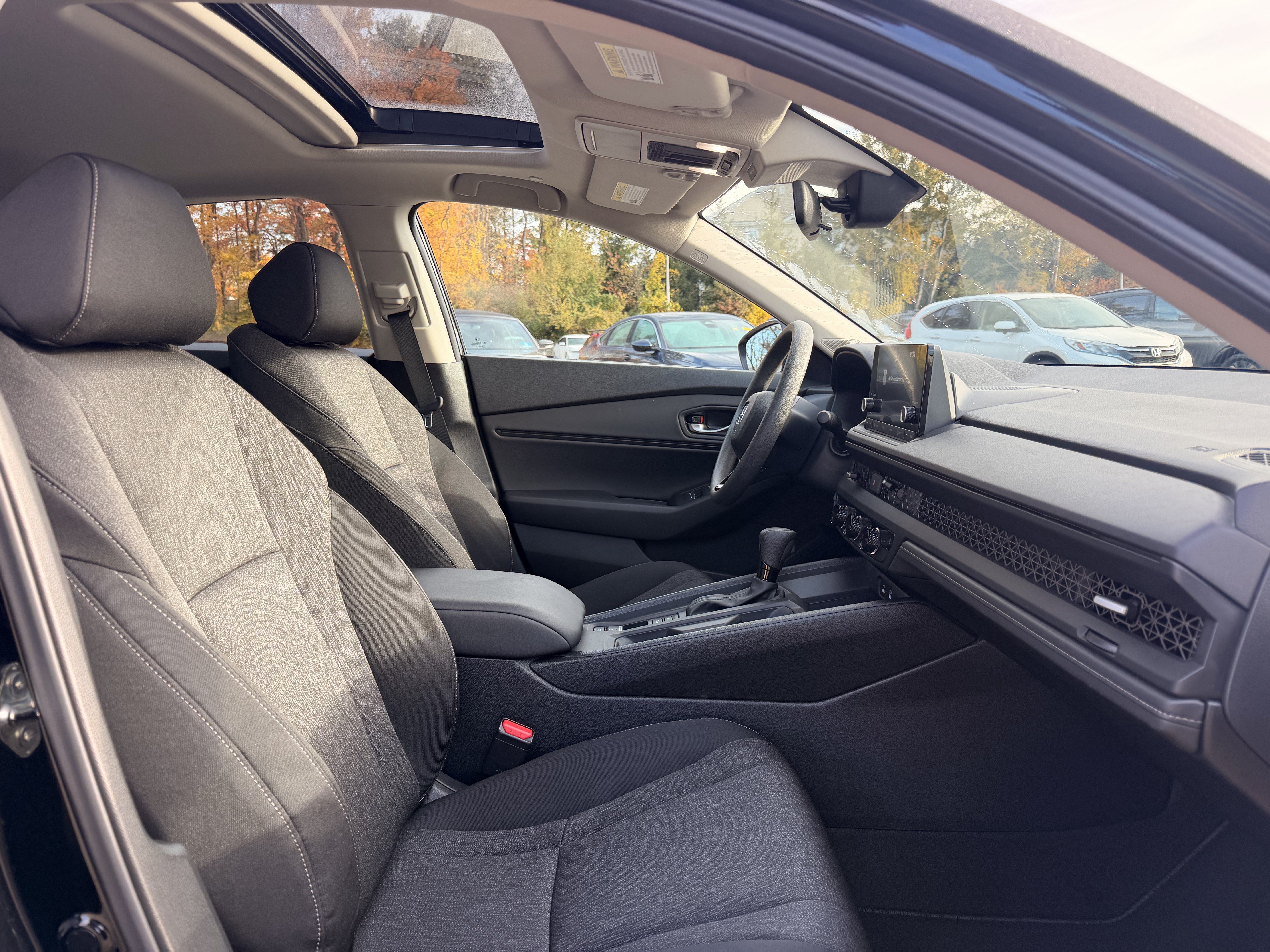 Used 2025 Honda Accord SE image 14