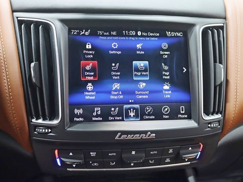 Used 2020 Maserati Levante GranSport image 23