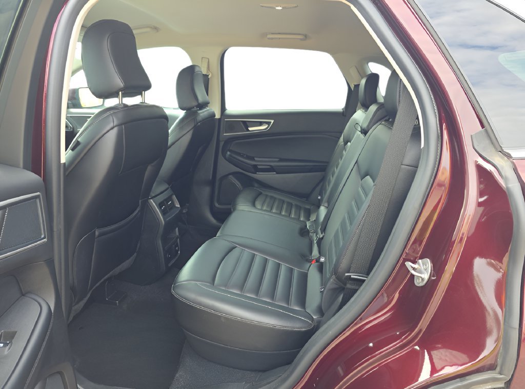 Certified 2023 Ford Edge SEL w/ Convenience Package AWD/4WD image 11