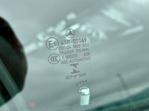 Used 2018 Mercedes-Benz AMG GT R image 34