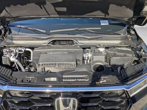 New 2025 Honda Pilot Touring image 17