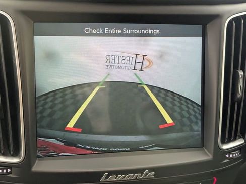 Used 2018 Maserati Levante AWD/4WD image 23