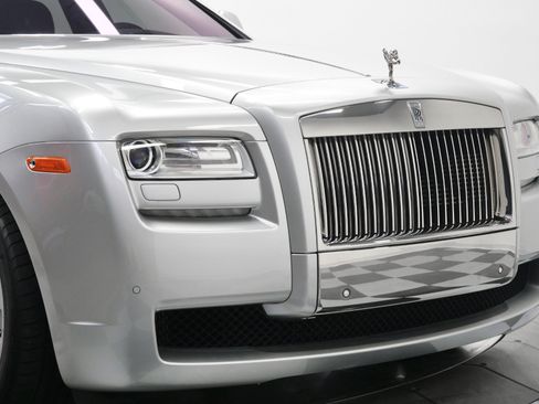 Used 2013 Rolls-Royce Ghost RWD image 44