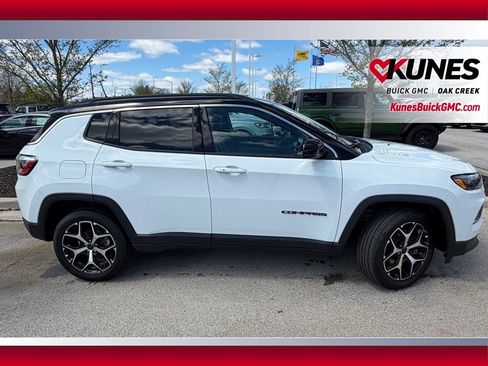 Used 2025 Jeep Compass Limited AWD/4WD image 4