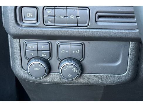 Used 2024 Chevrolet Tahoe LT image 31